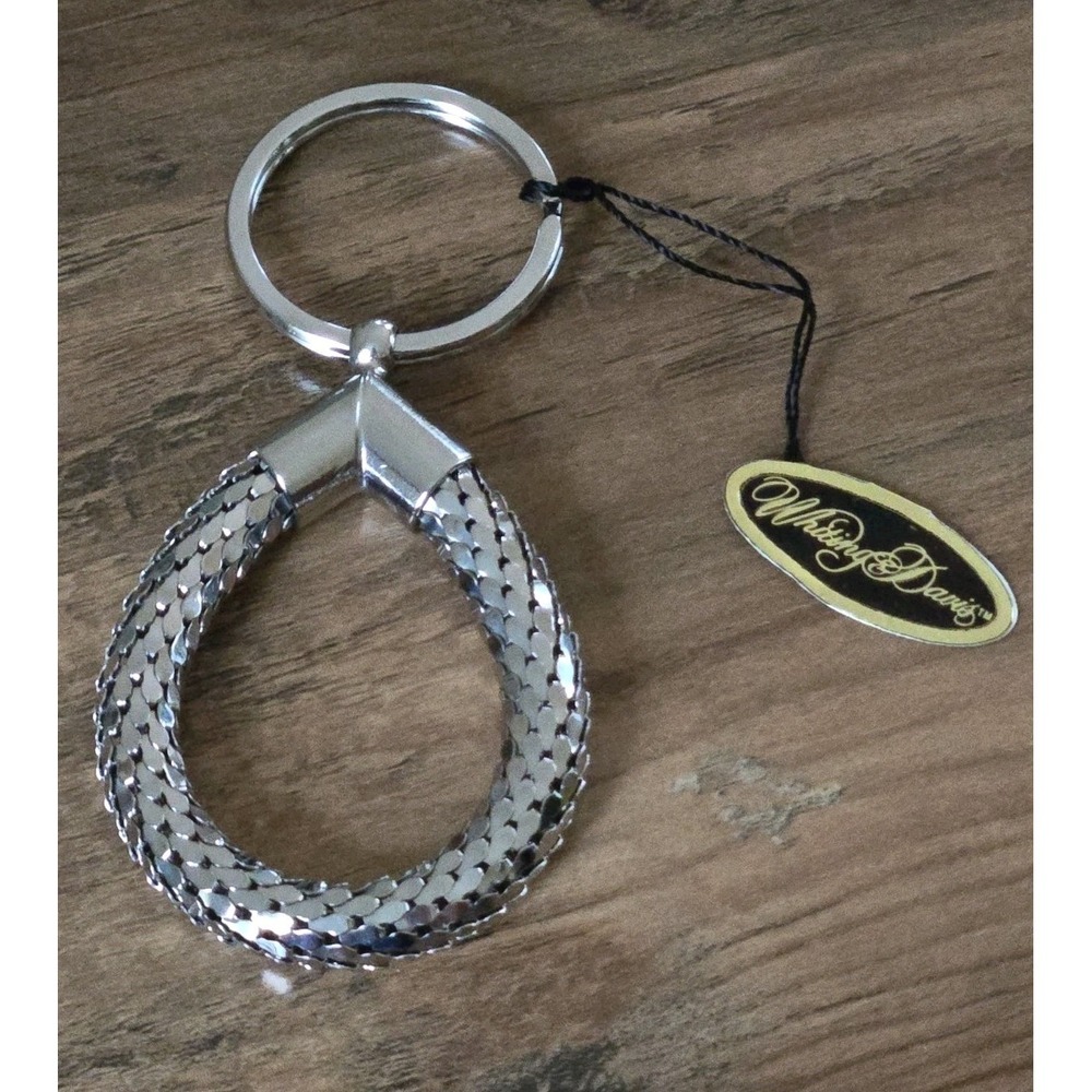 VTG WHITING & DAVIS Signed Silver-Tone Signature Mesh Tear Drop Key Chain USA